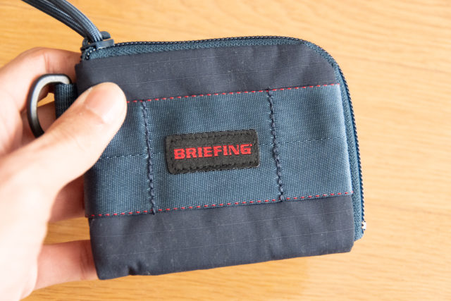 ブリーフィングのコインパースはアウトドアでも使える実用的なミニ財布 – デニ部